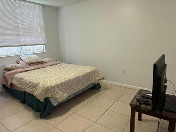 11133 SW 8th St 102, Pembroke Pines FL 33025