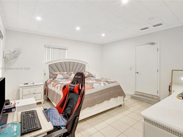2580 SW 69th Ave, Miami FL 33155