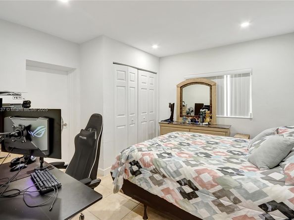 2580 SW 69th Ave, Miami FL 33155