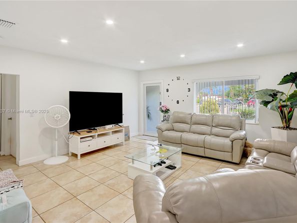 2580 SW 69th Ave, Miami FL 33155