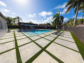 2122 NE 39th Ter, Homestead FL 33033