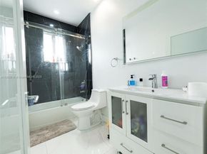 2122 NE 39th Ter, Homestead FL 33033