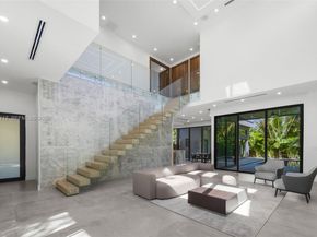 441 NW 44th St, Miami FL 33127