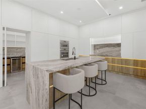 441 NW 44th St, Miami FL 33127