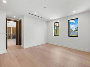 441 NW 44th St, Miami FL 33127