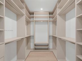 441 NW 44th St, Miami FL 33127