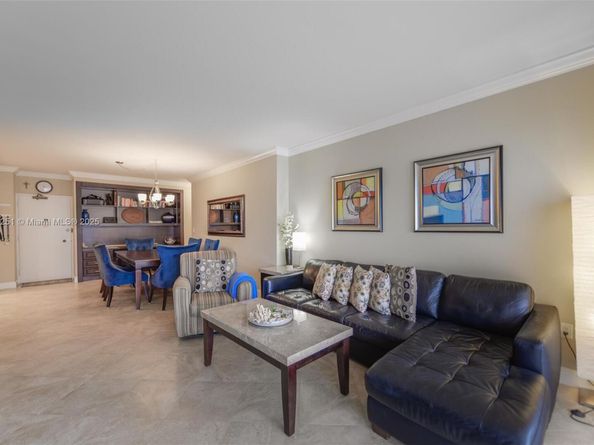 1950 S Ocean Dr 11K, Hallandale Beach FL 33009