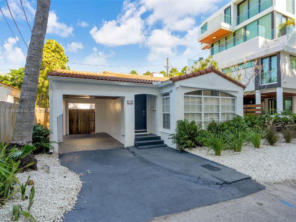 10 Century Ln, Miami Beach FL 33139