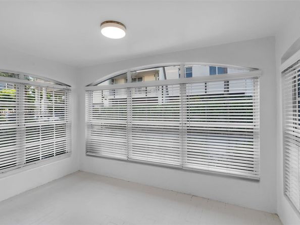 10 Century Ln, Miami Beach FL 33139