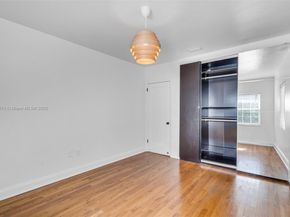 10 Century Ln, Miami Beach FL 33139