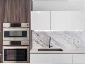 851 NE 1st Ave 2506, Miami FL 33132