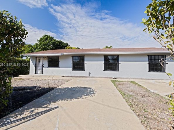 522 SW 3rd Ave, Homestead FL 33030