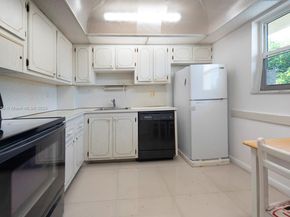 301 Cambridge Rd 203, Hollywood FL 33024