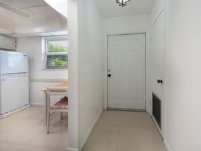 301 Cambridge Rd 203, Hollywood FL 33024
