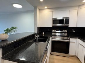 2020 NE 135th St 607, North Miami FL 33181