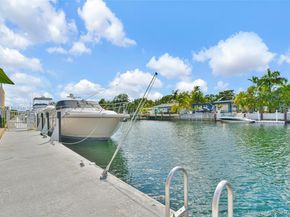 2020 NE 135th St 607, North Miami FL 33181