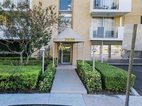 2020 NE 135th St 607, North Miami FL 33181