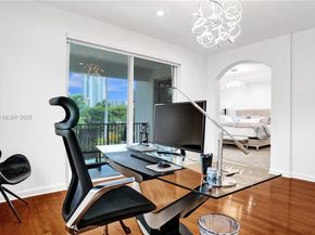 822 E Spinnaker Dr E, Hollywood FL 33019