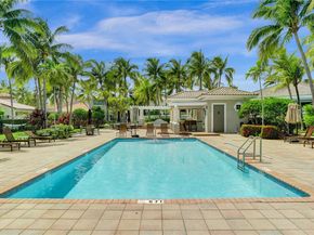822 E Spinnaker Dr E, Hollywood FL 33019