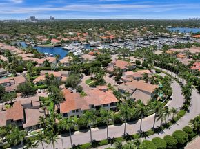 822 E Spinnaker Dr E, Hollywood FL 33019