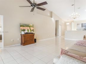 7651 S Aragon Blvd 5, Sunrise FL 33322