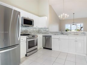 7651 S Aragon Blvd 5, Sunrise FL 33322