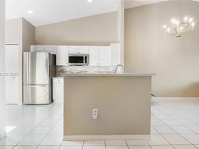 7651 S Aragon Blvd 5, Sunrise FL 33322