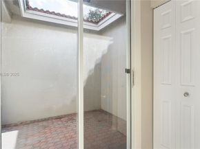 7651 S Aragon Blvd 5, Sunrise FL 33322