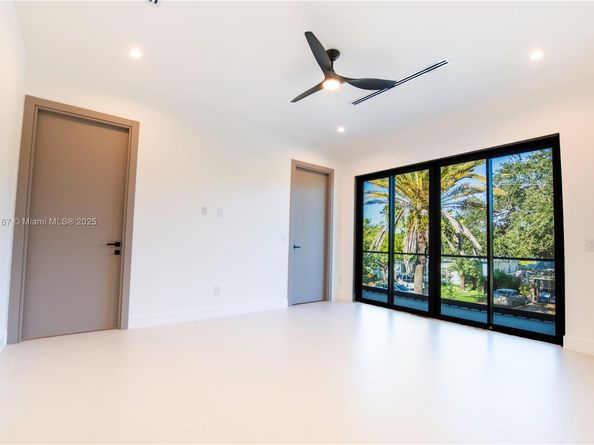531 NE 10th Ave, Fort Lauderdale FL 33301