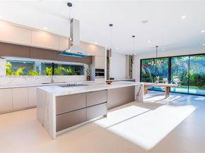 531 NE 10th Ave, Fort Lauderdale FL 33301