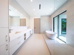 531 NE 10th Ave, Fort Lauderdale FL 33301