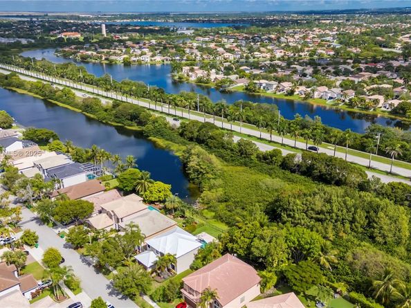 17915 SW 33rd St, Miramar FL 33029