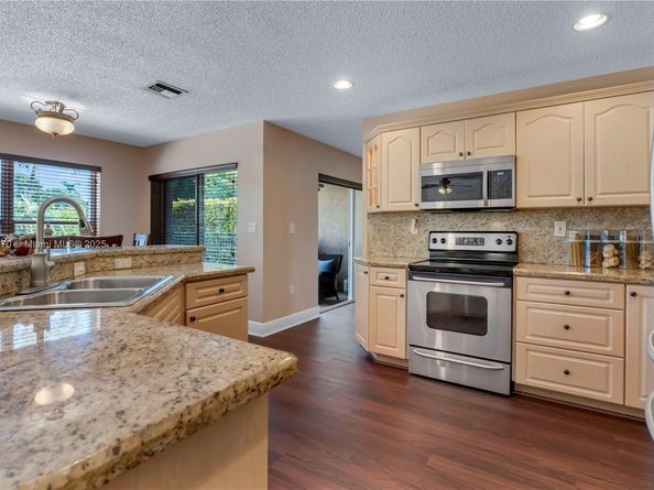 17915 SW 33rd St, Miramar FL 33029