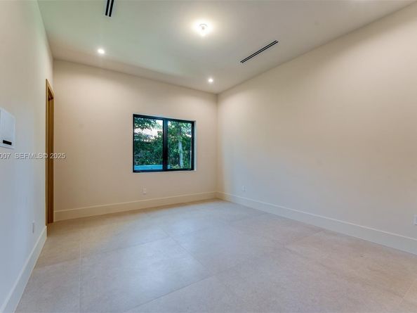 6840 SW 92nd St, Pinecrest FL 33156