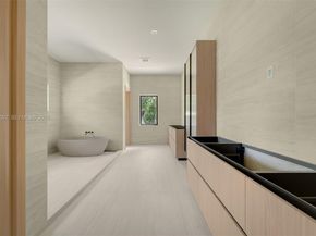 6840 SW 92nd St, Pinecrest FL 33156