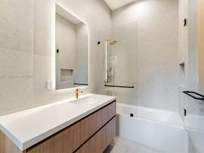 6840 SW 92nd St, Pinecrest FL 33156