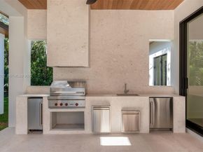 6840 SW 92nd St, Pinecrest FL 33156