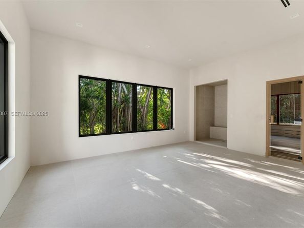 6840 SW 92nd St, Pinecrest FL 33156