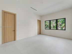 6840 SW 92nd St, Pinecrest FL 33156