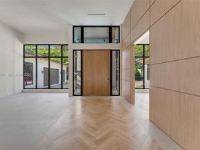 6840 SW 92nd St, Pinecrest FL 33156