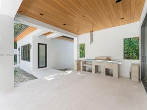 6840 SW 92nd St, Pinecrest FL 33156