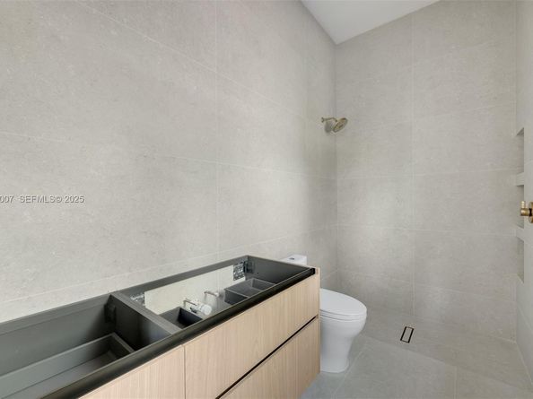 6840 SW 92nd St, Pinecrest FL 33156