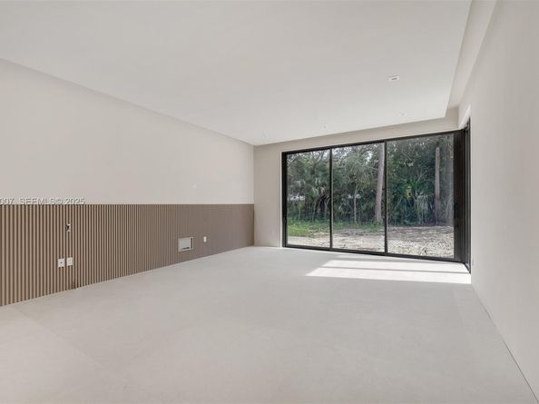 6840 SW 92nd St, Pinecrest FL 33156