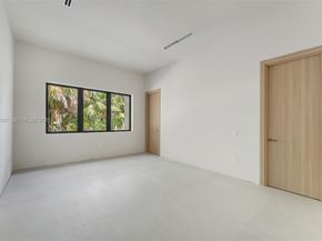 6840 SW 92nd St, Pinecrest FL 33156