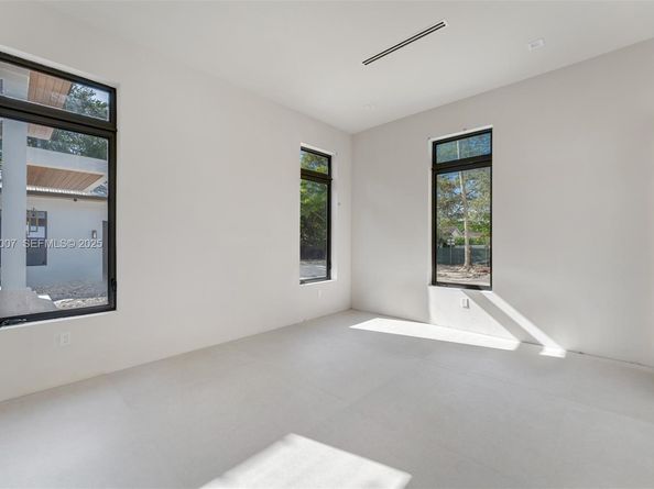 6840 SW 92nd St, Pinecrest FL 33156