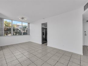 2781 Taft St 303, Hollywood FL 33020