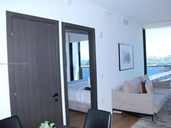 398 NE 5th St 3310, Miami FL 33132