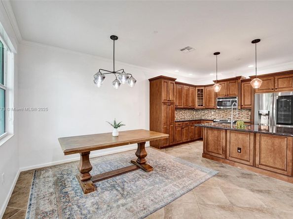 4284 Cascada Cir, Cooper City FL 33024