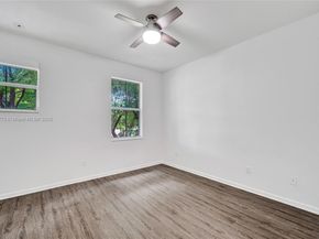 4284 Cascada Cir, Cooper City FL 33024