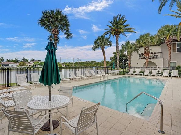 4284 Cascada Cir, Cooper City FL 33024